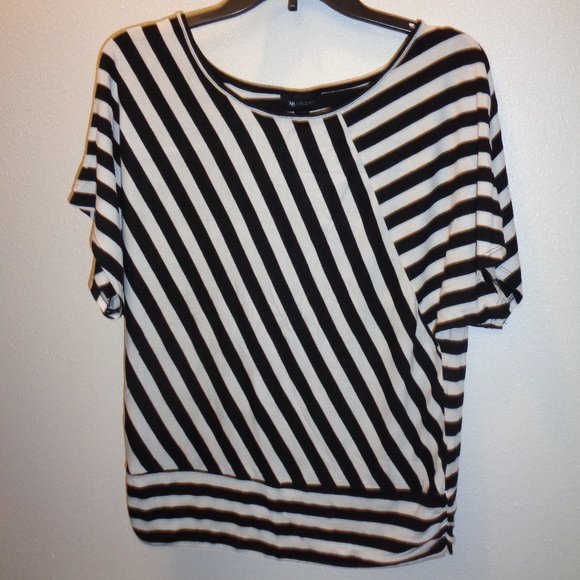 AB Studio Top Size Medium Black & White - Picture 1 of 9